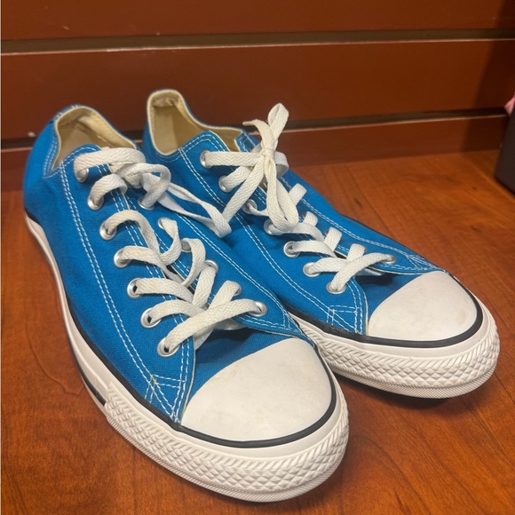 Converse Beige Canvas Sneakers - Picture 1 of 13